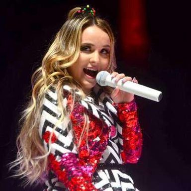 Larissa Manoela photo 137