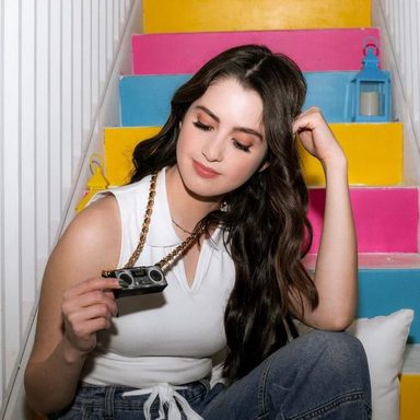Laura Marano photo 85