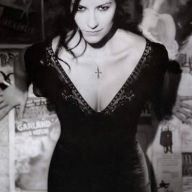 Laura Pausini photo 21