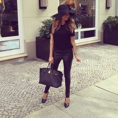 Mandy Capristo photo 29