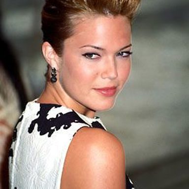 Mandy Moore photo 19