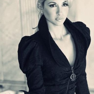 Mandy Capristo photo 32