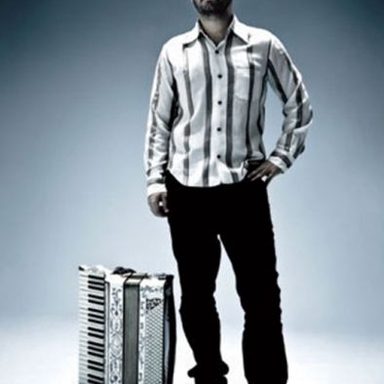 Marcelo Jeneci photo 38