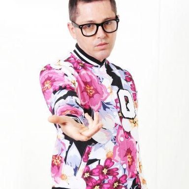 Max Superstar photo 10