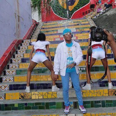Mc Gutty & As Maravilhas