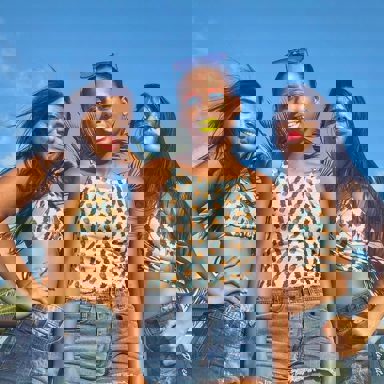 MC Loma e As Gêmeas Lacração