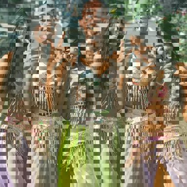 MC Loma e As Gêmeas Lacração