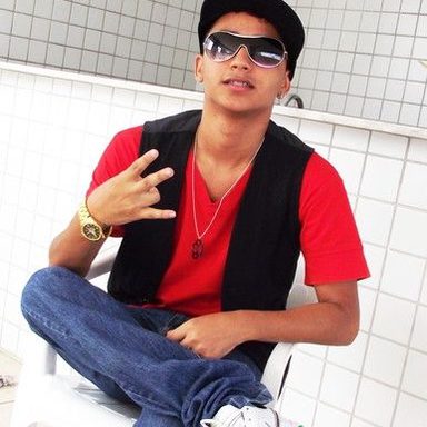 Mc Vertinho e Mc Dinho