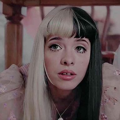 Melanie Martinez photo 65