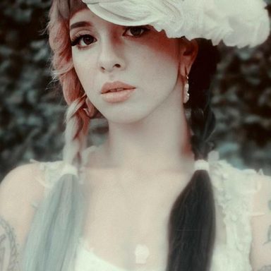 Melanie Martinez photo 33