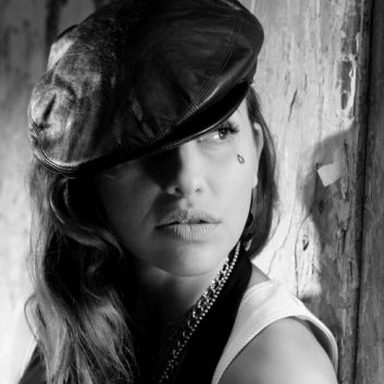 Melanie Blatt