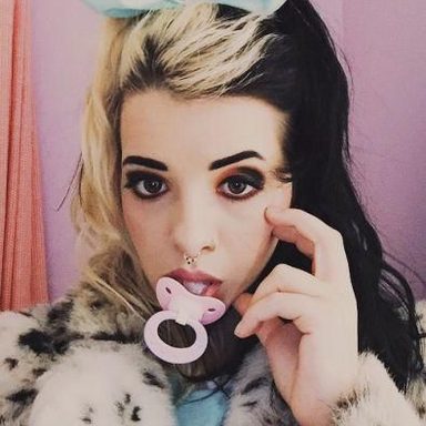 Melanie Martinez photo 112