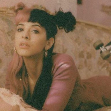 Melanie Martinez photo 32
