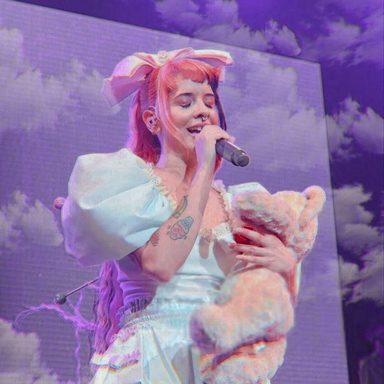 Melanie Martinez photo 34