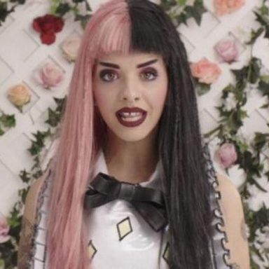 Melanie Martinez photo 130