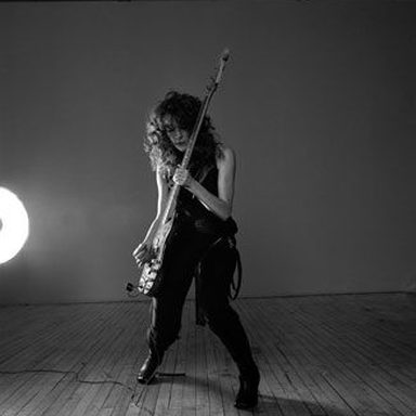 Melissa Auf Der Maur photo 10