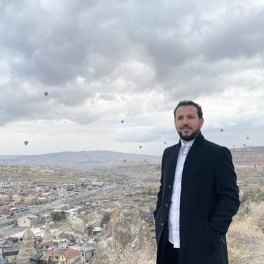 Mesut Kurtis