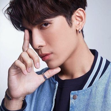 Mew Suppasit