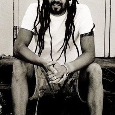 Michael Franti & Spearhead