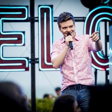 Michel Teló photo 31