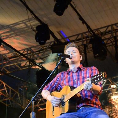 Michel Teló photo 34