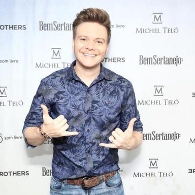 Michel Teló photo 36