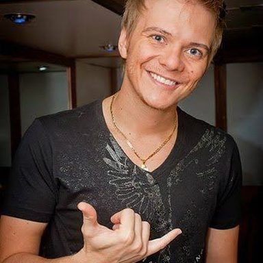 Michel Teló photo 56