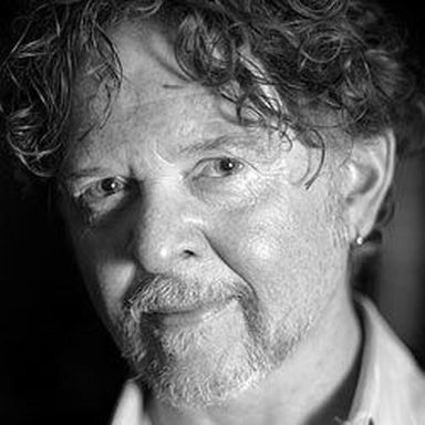 Mick Hucknall photo 9