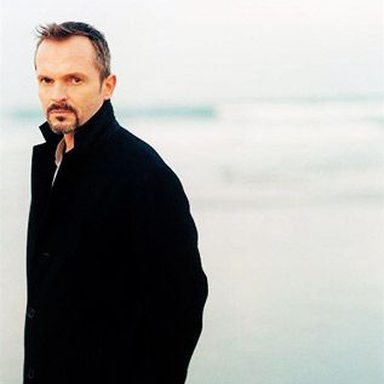 Miguel Bosé photo 23