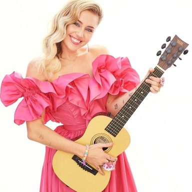 Miley Cyrus photo 90