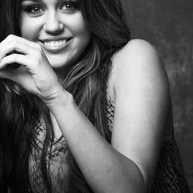 Miley Cyrus photo 139