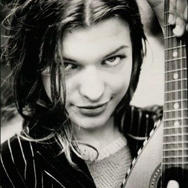 Milla Jovovich photo 9