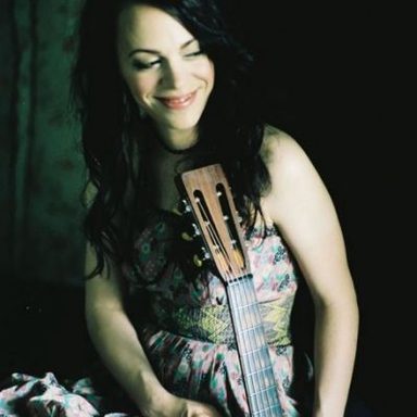 Mindy Smith photo 14