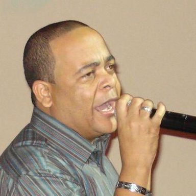 Moisés Santiago
