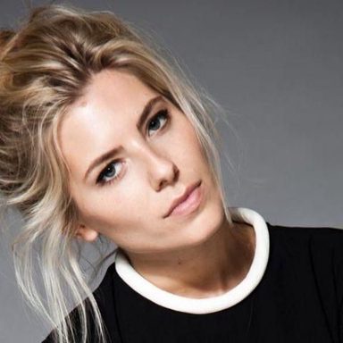 Mollie King