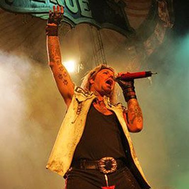 Mötley Crüe photo 37