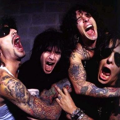 Mötley Crüe photo 23
