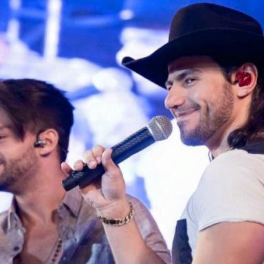 Munhoz e Mariano photo 9