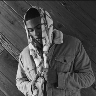 Myke Towers photo 41