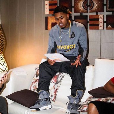 Myke Towers photo 40