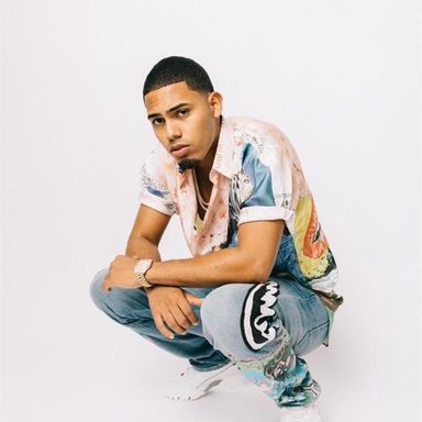 Myke Towers photo 11