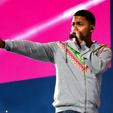 Myke Towers photo 30