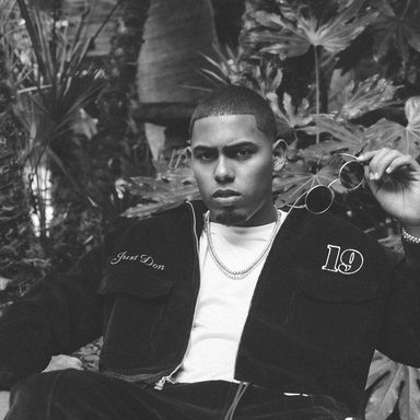 Myke Towers photo 22