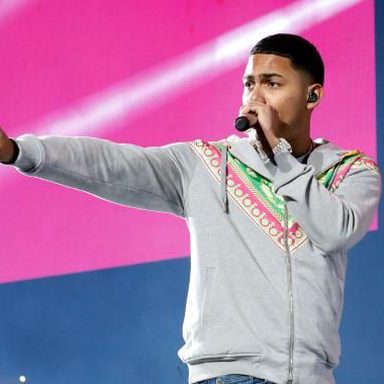 Myke Towers photo 28