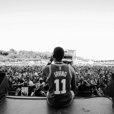 Myke Towers photo 43