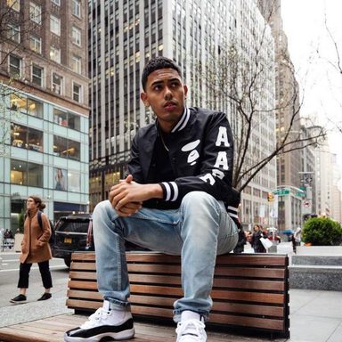 Myke Towers photo 23