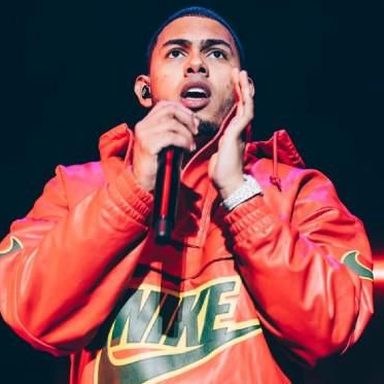 Myke Towers photo 36