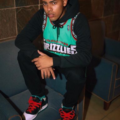 Myke Towers photo 10