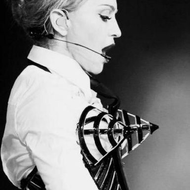 Madonna photo 126