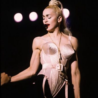 Madonna photo 342